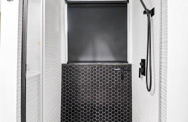 Spacious 3BR PetFriendly Retreat Near DT Cleveland - Foto 29