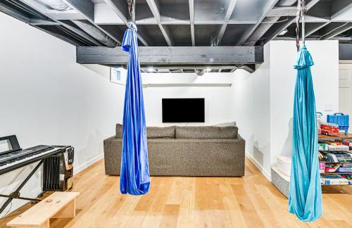 8 Mi to Tanglewood and Butternut Ski Spacious Home! - Foto 15