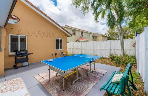 Designer Stylish Villa by Sawgrass with Hot Tub and Arcade Games - Foto 42