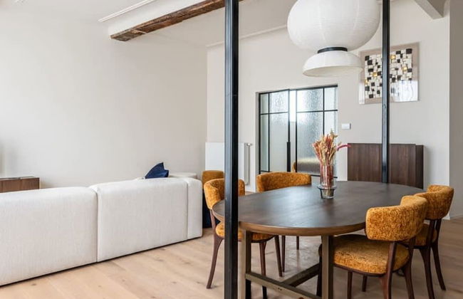 Stylishly Renovated Apartment With City View - Foto 6