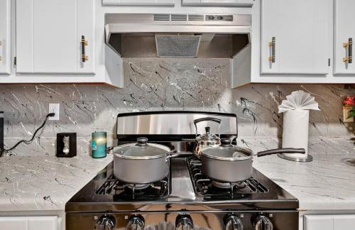 Serenity Landing - 5 Minutes To Airport - Sleeps 6 - Foto 10