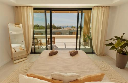 Floral Oasis by Chaparral Beach - Photo 4