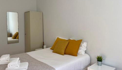 Central Retreat by the River, by TimeCooler - Foto 4