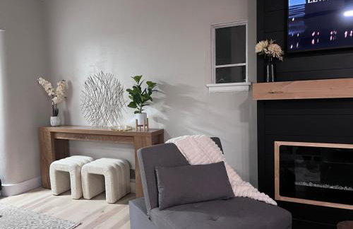 Large Five Bedroom house with outdoor patio with Jacuzzi and television! - Foto 38