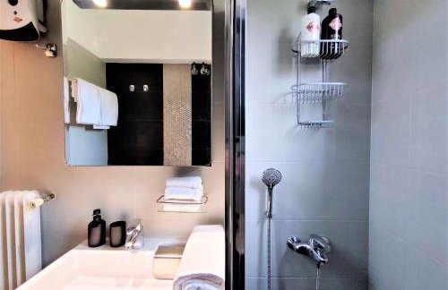 Vouliagmeni Iasonos Residence Central Stylish Flat - Photo 19