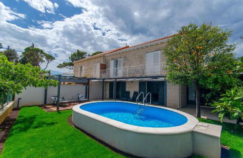 Azure Heaven Apartment w heated pool - Photo 23