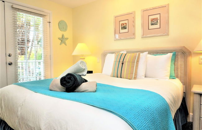 Siesta Palms By the Beach - Photo 6