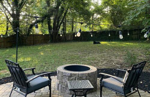 3 Mi to Dtwn Charlotte! Quiet Haven with Fenced Yard - Foto 32