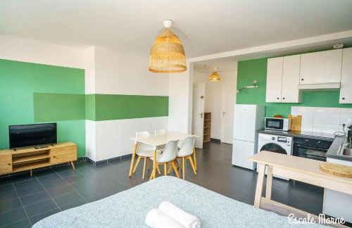 City Loft with rooftop view by Escale-Marne - M8 Tour Eiffel - Parking Gratuit - 201 - Foto 2