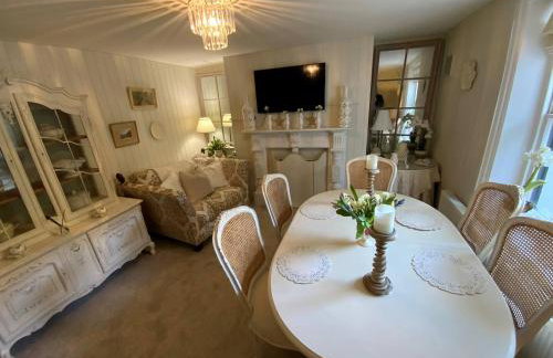 Victorian Retreat - A Serene Sanctuary - Foto 13