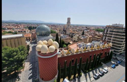 Atico frente al museo Dali - Foto 5