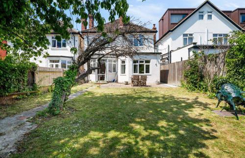 Wimbledon Town Centre Garden Apartment with private parking - Sleeps 5 - Foto 10