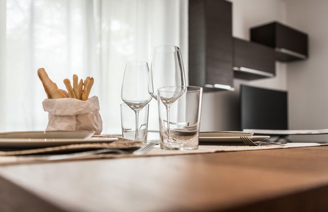 Emilia Suite Life - Photo 10