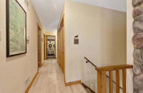 Woodland Cabin Getaway - Foto 31