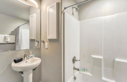 New Lower Condo-mins to downtown-Pet Friendly - Foto 14