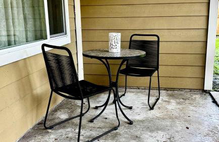 Stylish 4BR Retreat in Cypress - King Bed -Fireplace -Outdoor Patio - TVs in 4 Rooms - Foto 21