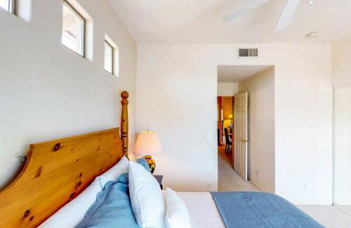 Spacious, dog-friendly condo with pool & hot tub - Foto 15