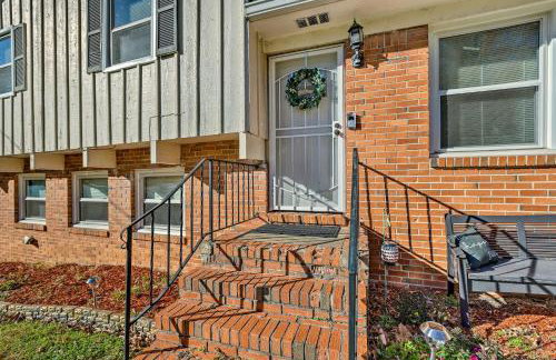 Modern Birmingham Escape with Yard and Fire Pit! - Foto 30