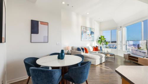 Ocean's Edge 2BR Penthouse - Infinite Blue Views - Foto 3