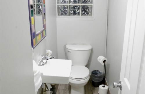 Federalist Style Rowhouse sleeps 4 with parking - Foto 14