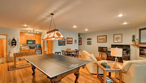 Andrews Cabin with Game Room and Covered Porch! - Foto 2