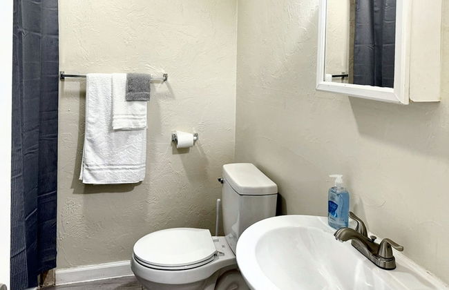 2 brs House With Fenced Yard Near the ZOO - Photo 4