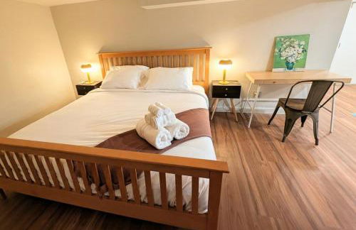 Elegant Linden Hills Home Family-Friendly Walk to Lake - Foto 5