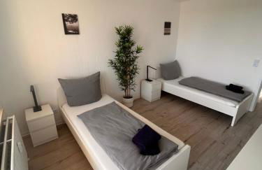 bookandstay24 com Dietzenbach 2 Zimmerwohnung mit Balkon, Küche und Parkplatz - Foto 8