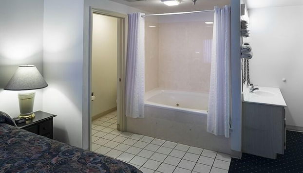 City View 410 3BD Condo with Private Balcony by RedAwning - Foto 3, Habitación