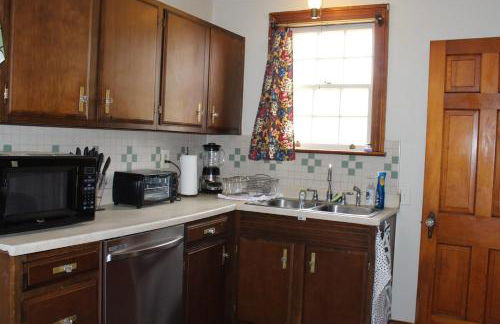 Charming Modern Retreat Near Downtown Jeffersonville & Bob Hedge Park - Foto 11