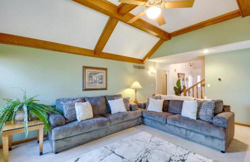 Overland Park Family Home with Game Room and Backyard! - Photo 4