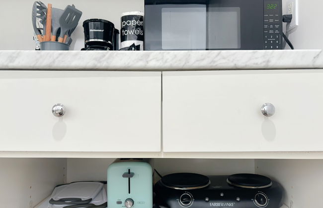 Renovated Modern & Minimalist Century City Studio Condo by RedAwning - Foto 6