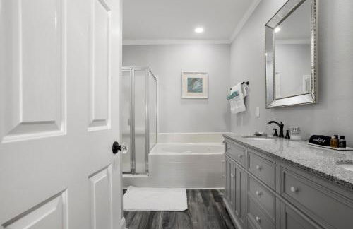 Luxury Condo in Gulfport - Photo 2