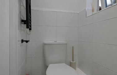 Newly Furnished Guest House Near City Centre - Foto 27