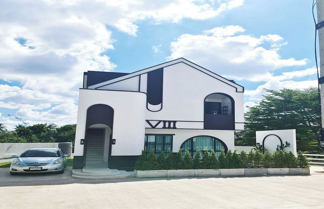 Villa in Pak Chong with swimming pool - Photo 34