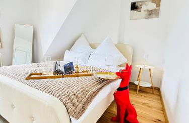 Schöne & gemütliche Wohnung direkt am Bahnhof - Foto 1