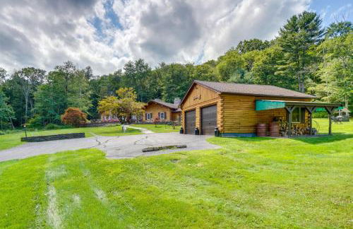 Elegant Hudson Valley Retreat with Hot Tub and Pond - Foto 43