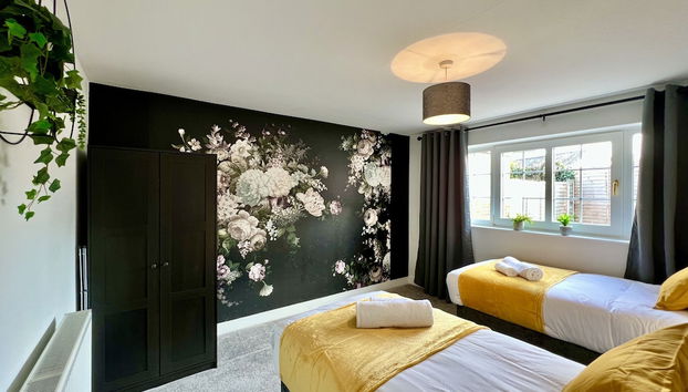 Curzon House Two - Great for Contractors or Family Holidays - Photo 2, Primary image