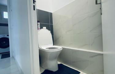 Appartement parisien neuf, moderne avec une grande salon, 2 chambres, 3 lits, parking gratuit, 15min de Paris et 13 min aéroport Orly - Foto 33