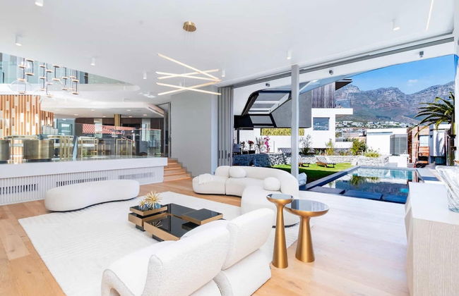 Grand Camps Bay 5bed w Views Pool Gym Villa Serena - Foto 2