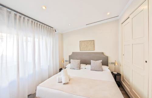 AZZ Sevilla Torre de la Plata Apartamentos - Photo 160