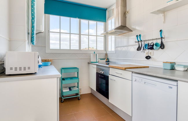 Serene Holiday Home in Huelva With Balcony - Foto 6