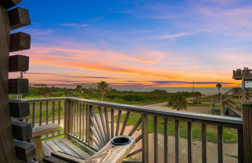 Views! Beachside, Hot Tub, Arcade, Family Beach Retreat with Fun for Every Age! - Foto 3