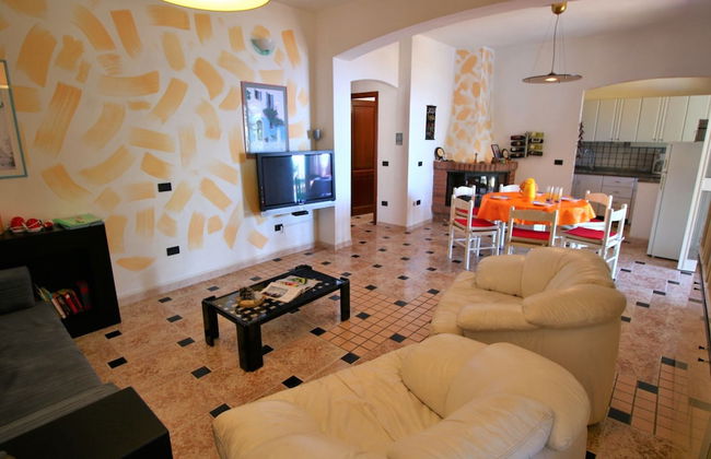 Cozy Holiday Home in Ricadi near Sea - Photo 8