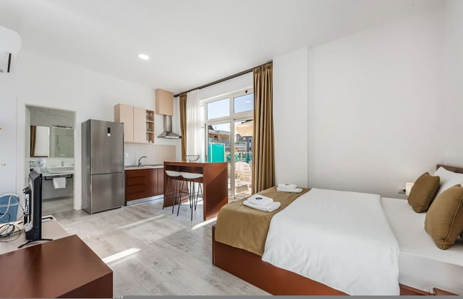 Stylish Studio With Spacious Balcony -trendafili - Foto 13