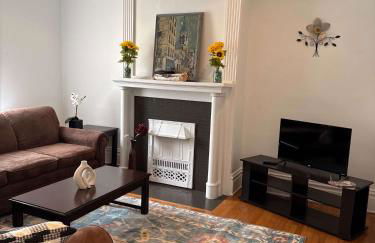 Stunning 3BR-Private Entrance-Renovated-Near City - Foto 10