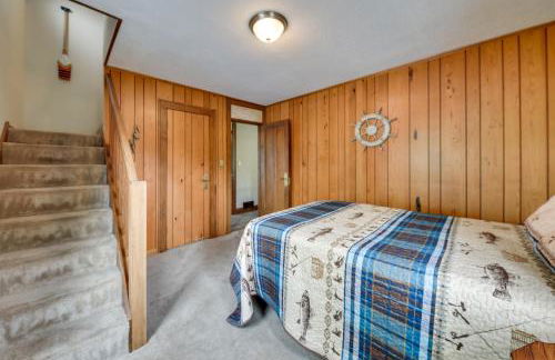 Pistakee Lake Estate with Boat Dock and Hot Tub! - Foto 25