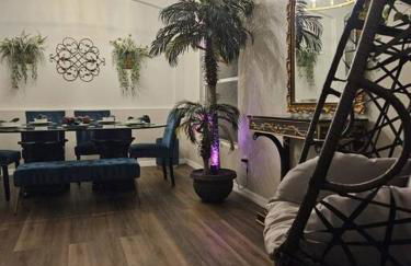 Maleficent's Disney's Jungle VR Retreat - Foto 24