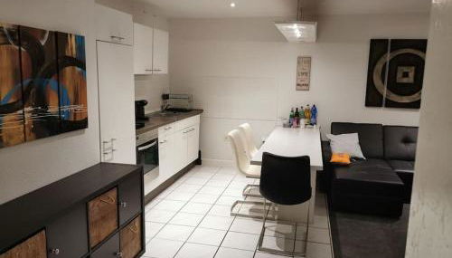 EG Wohnung mit eigenem Eingang - Foto 4