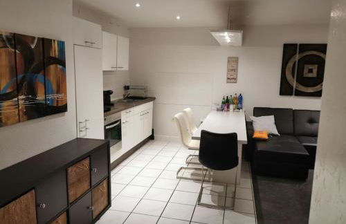 EG Wohnung mit eigenem Eingang - Foto 4